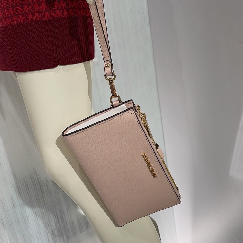 MICHAEL KORS LARGE DOUBLE ZIP WRISTLET WALLET PHONE CASE CLUTCH 
Powder Blush - Picture 7 of 16